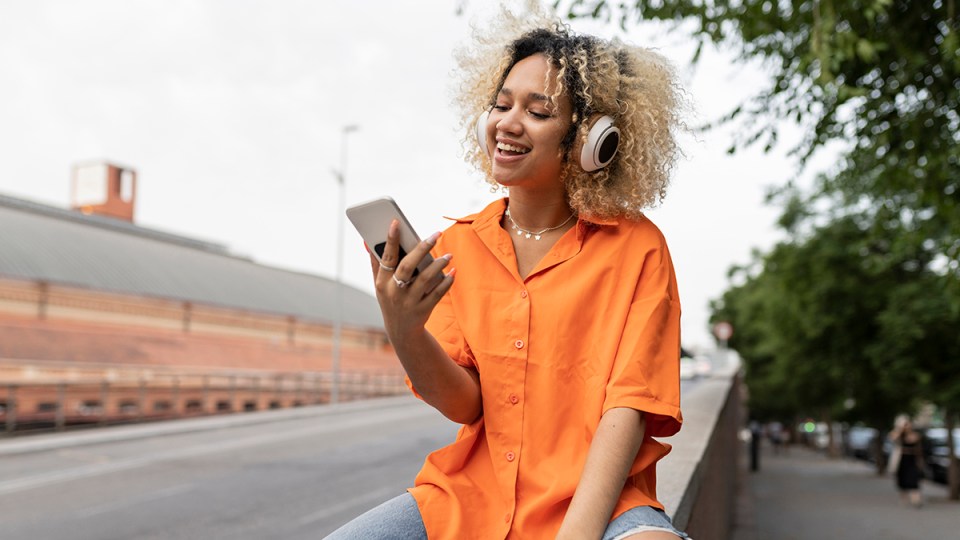 Entretenir la confiance : S'engager auprès des publics hispaniques dans un paysage médiatique diversifié